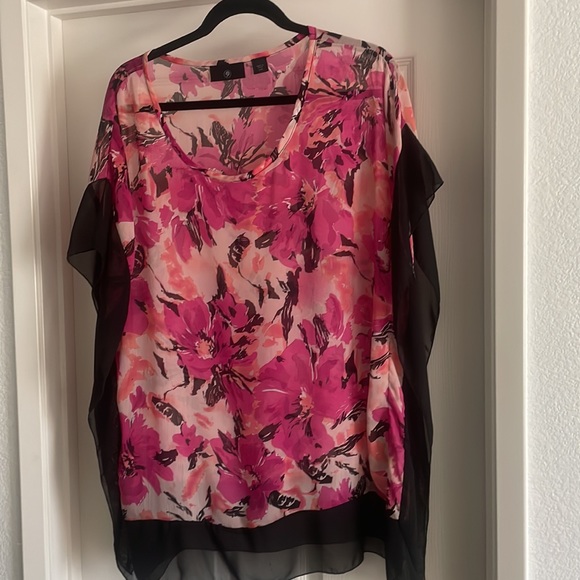 Sheer top - Picture 2 of 4